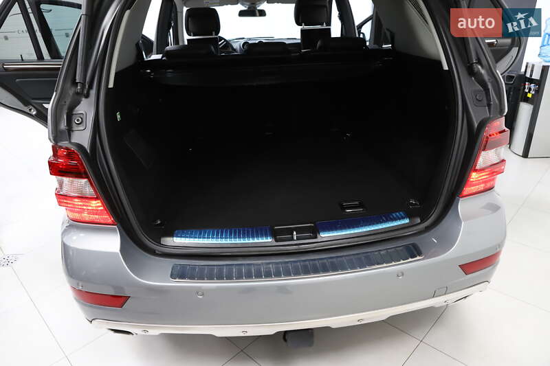 Внедорожник / Кроссовер Mercedes-Benz M-Class 2010 в Дрогобыче