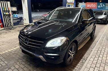 Внедорожник / Кроссовер Mercedes-Benz M-Class 2015 в Киеве