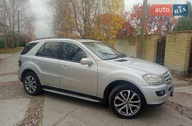 Внедорожник / Кроссовер Mercedes-Benz M-Class 2006 в Лубнах