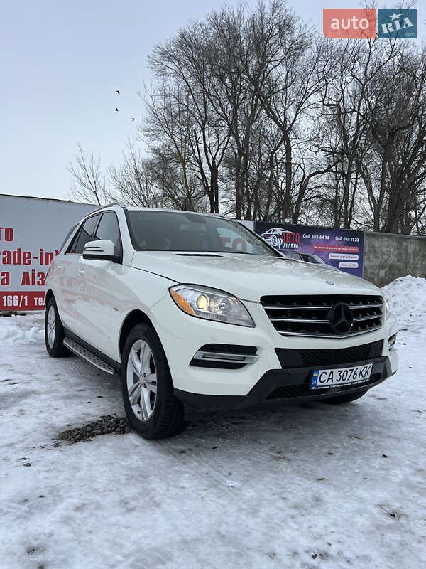 Mercedes-Benz M-Class 2011