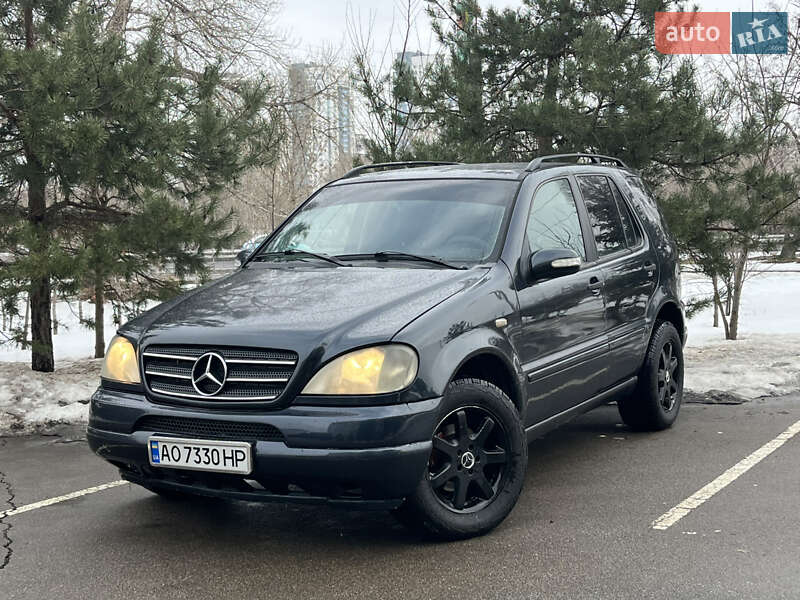 Mercedes-Benz M-Class 2002