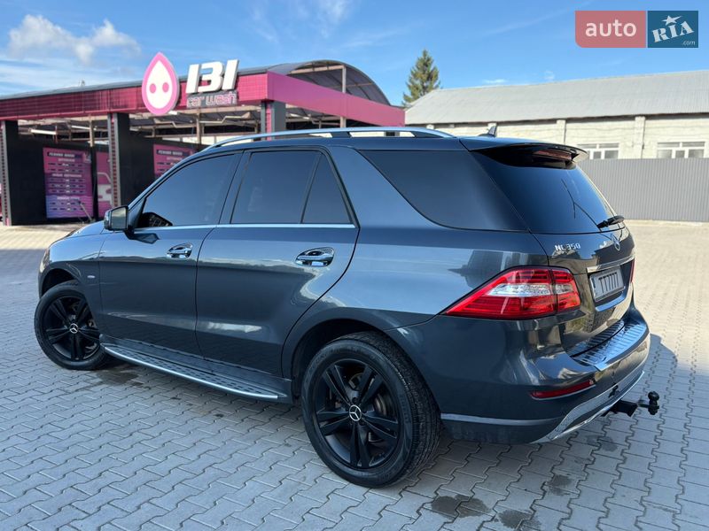 Внедорожник / Кроссовер Mercedes-Benz M-Class 2012 в Львове