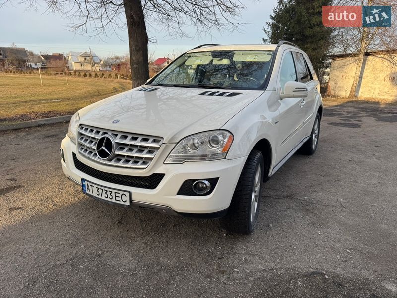 Mercedes-Benz M-Class 2011