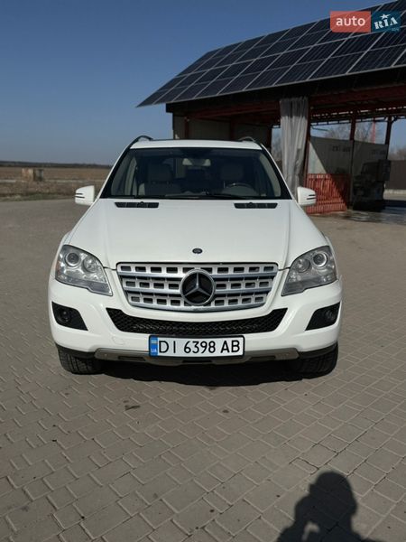 Mercedes-Benz M-Class 2011