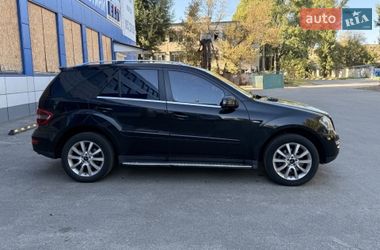 Позашляховик / Кросовер Mercedes-Benz M-Class 2011 в Києві