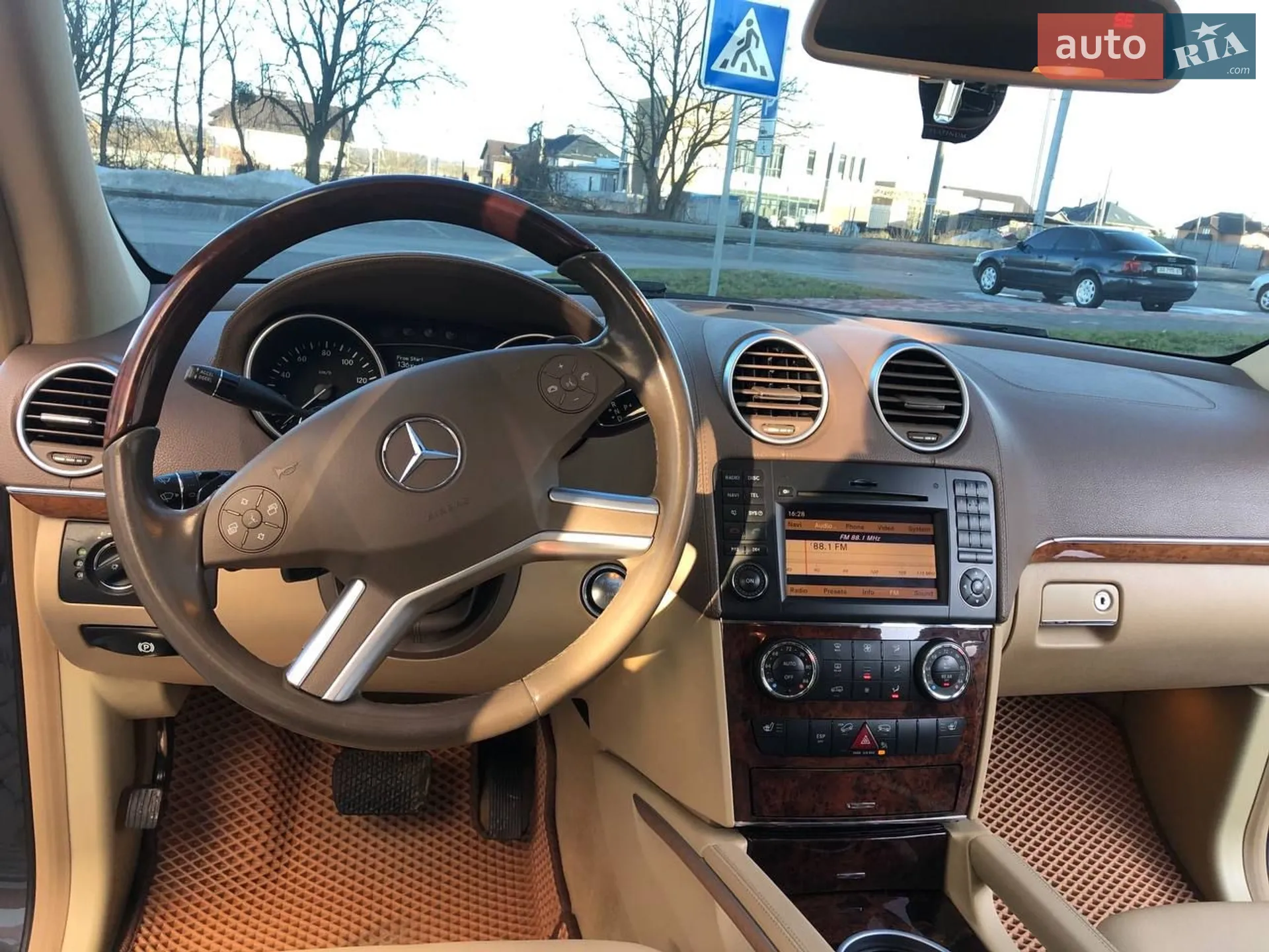 2011 Mercedes-Benz M-klasse - мініатюра 66