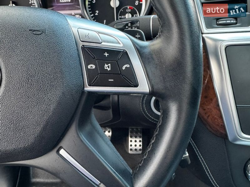 Внедорожник / Кроссовер Mercedes-Benz M-Class 2013 в Каменец-Подольском