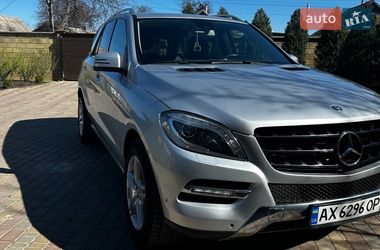 Внедорожник / Кроссовер Mercedes-Benz M-Class 2013 в Лозовой