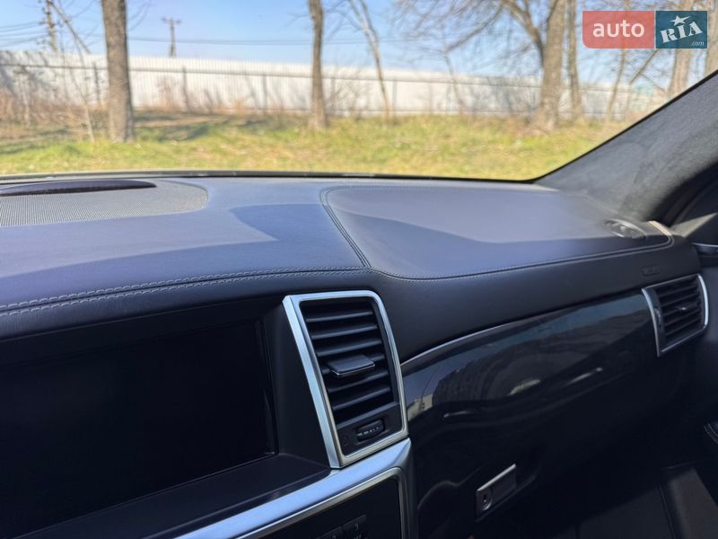 Внедорожник / Кроссовер Mercedes-Benz M-Class 2013 в Виннице