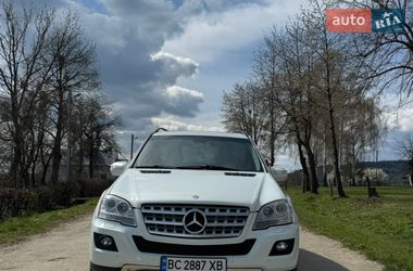 Внедорожник / Кроссовер Mercedes-Benz M-Class 2009 в Хырове