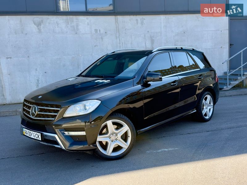Mercedes-Benz M-Class 2011 Mercedes-Benz M-Class 2011