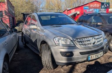 Внедорожник / Кроссовер Mercedes-Benz M-Class 2005 в Киеве