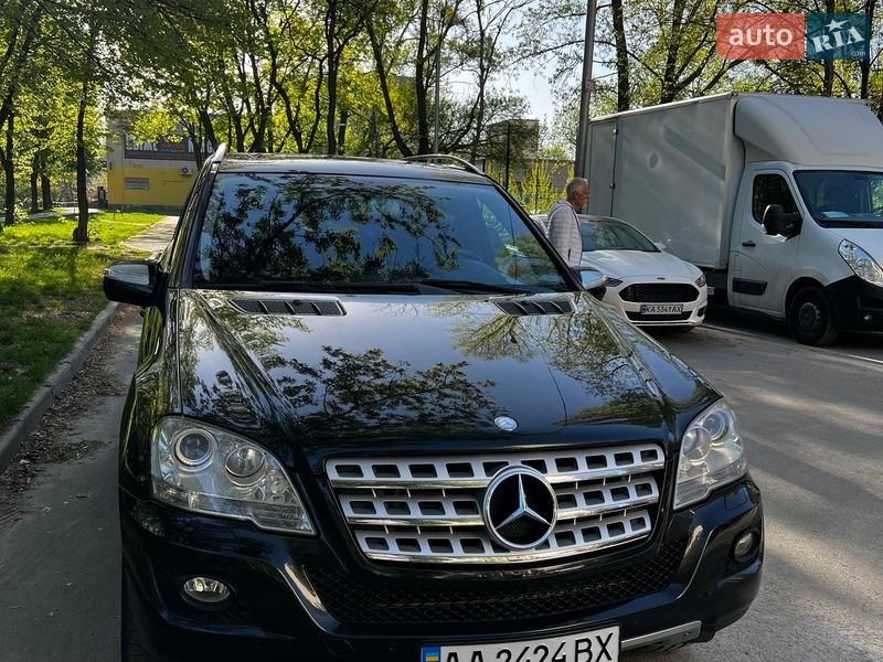 Mercedes-Benz M-Class 2009