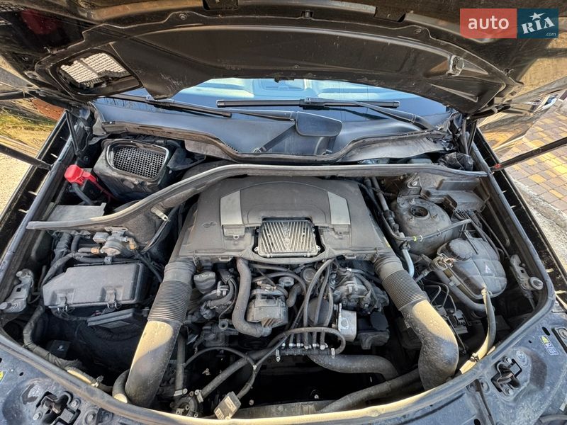 Внедорожник / Кроссовер Mercedes-Benz M-Class 2010 в Киеве