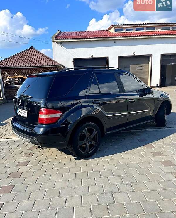 Mercedes-Benz M-Class 2008