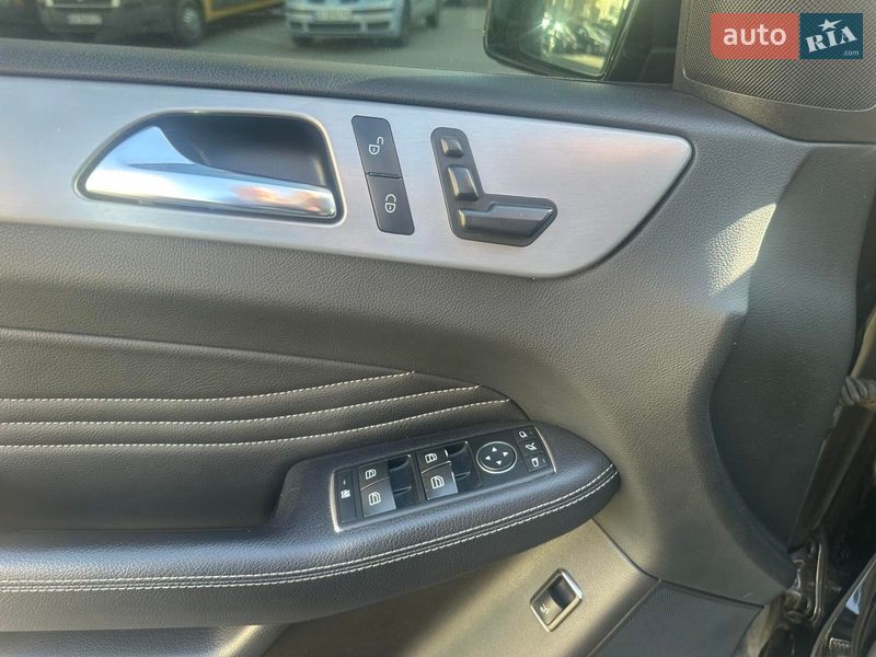 Внедорожник / Кроссовер Mercedes-Benz M-Class 2013 в Киеве