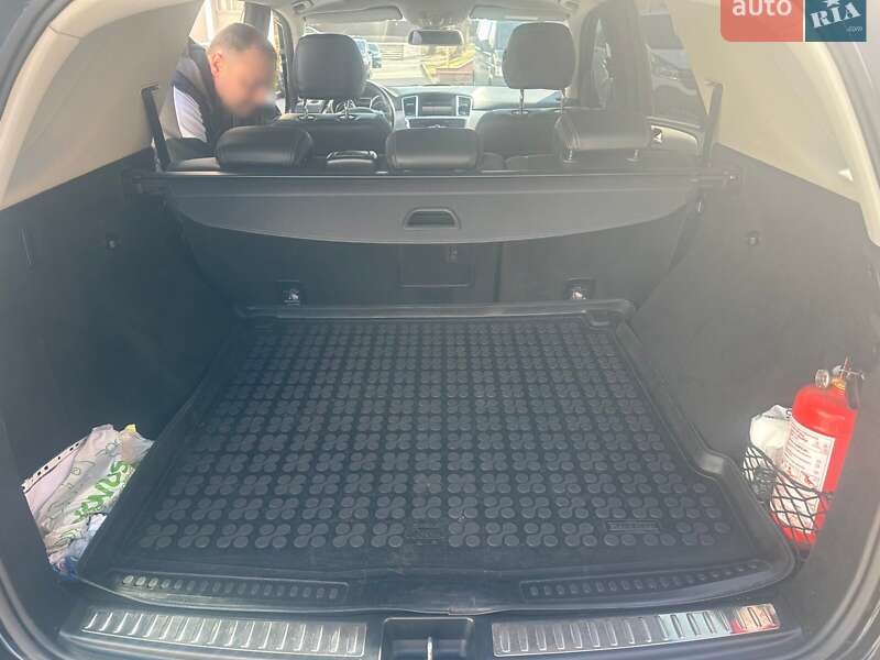 Внедорожник / Кроссовер Mercedes-Benz M-Class 2013 в Киеве