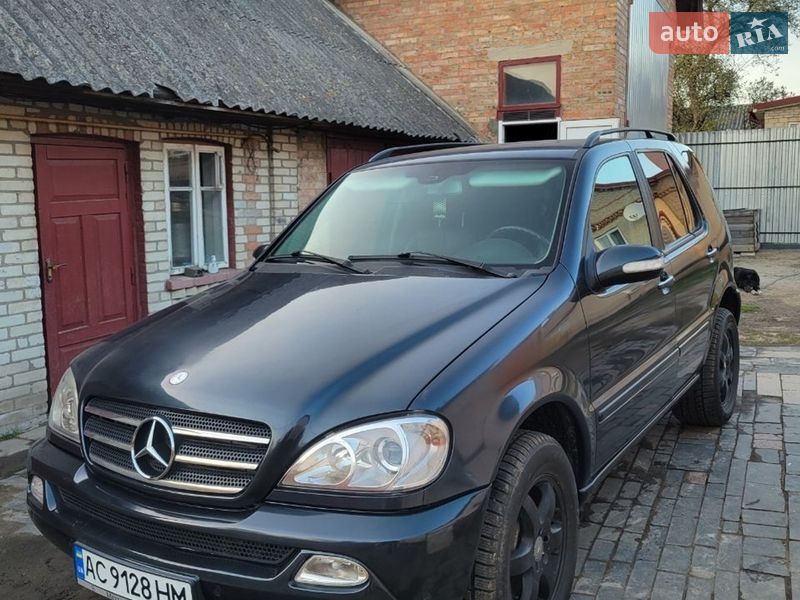 Mercedes-Benz M-Class 2002