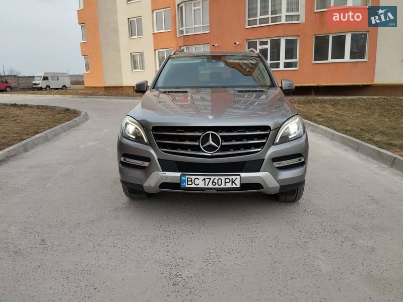 Mercedes-Benz M-Class 2012