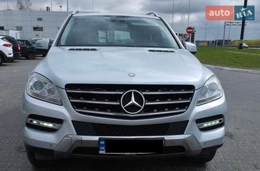 Позашляховик / Кросовер Mercedes-Benz M-Class 2011 в Рівному