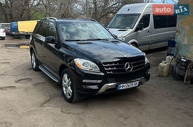 Позашляховик / Кросовер Mercedes-Benz M-Class 2014 в Одесі
