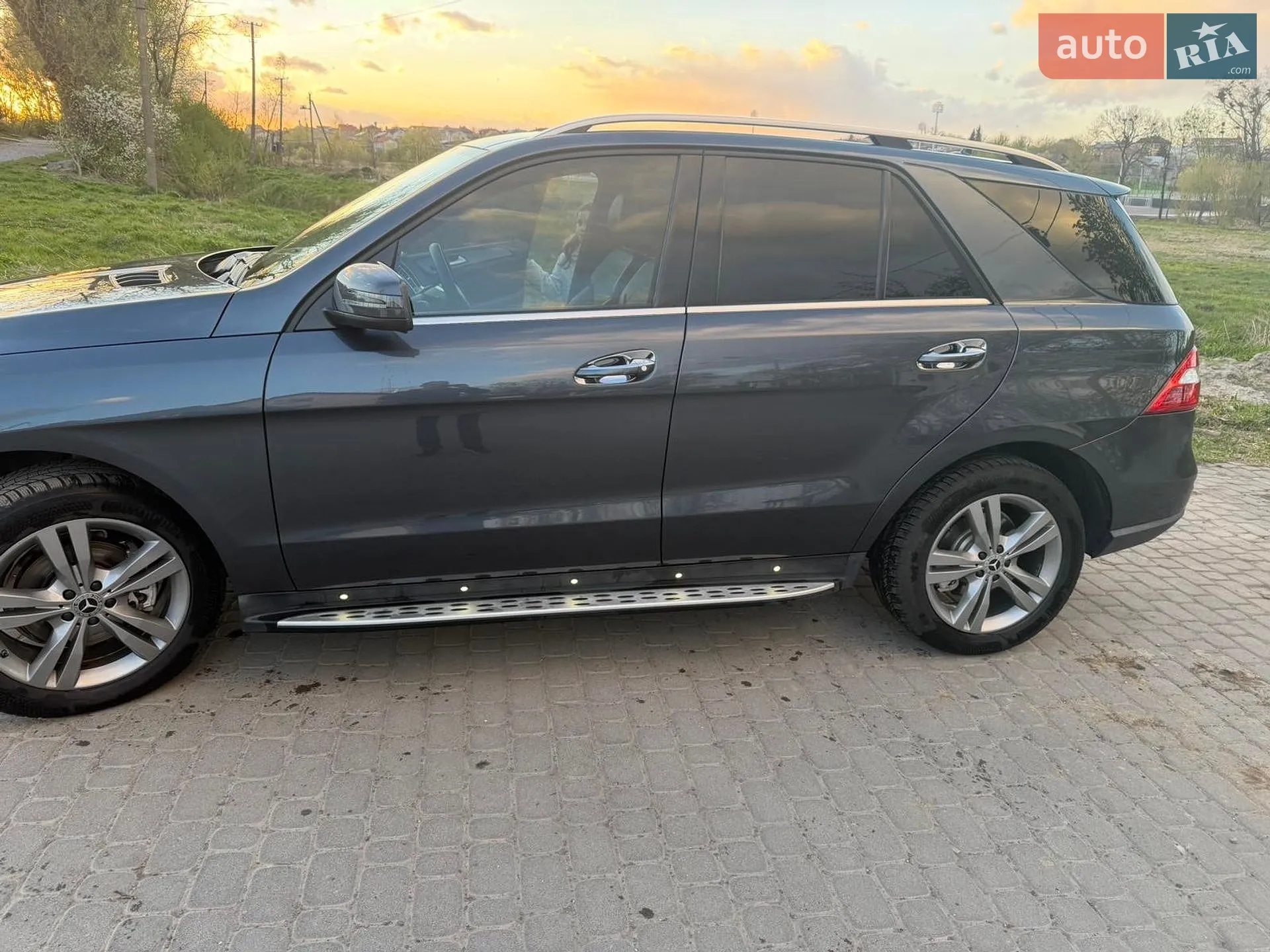 Mercedes-Benz M-Class 2013 VIN 4JGDA2EB2EA337111 фото оголошення 3 з 11