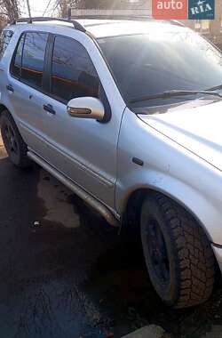 Внедорожник / Кроссовер Mercedes-Benz M-Class 1998 в Николаеве
