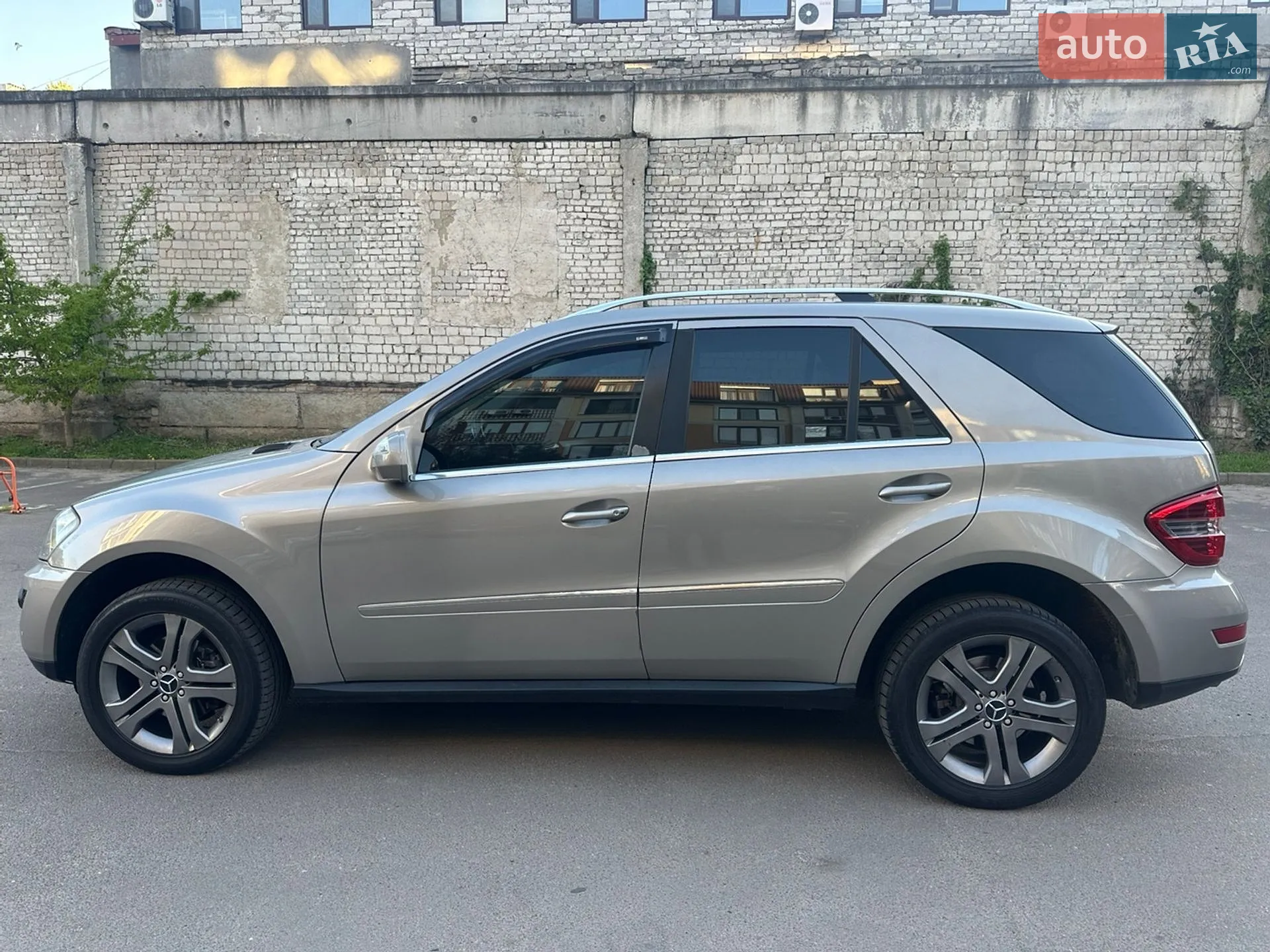 2010 Mercedes-Benz M-klasse - мініатюра 16