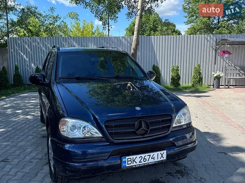 Mercedes-Benz M-Class 2001
