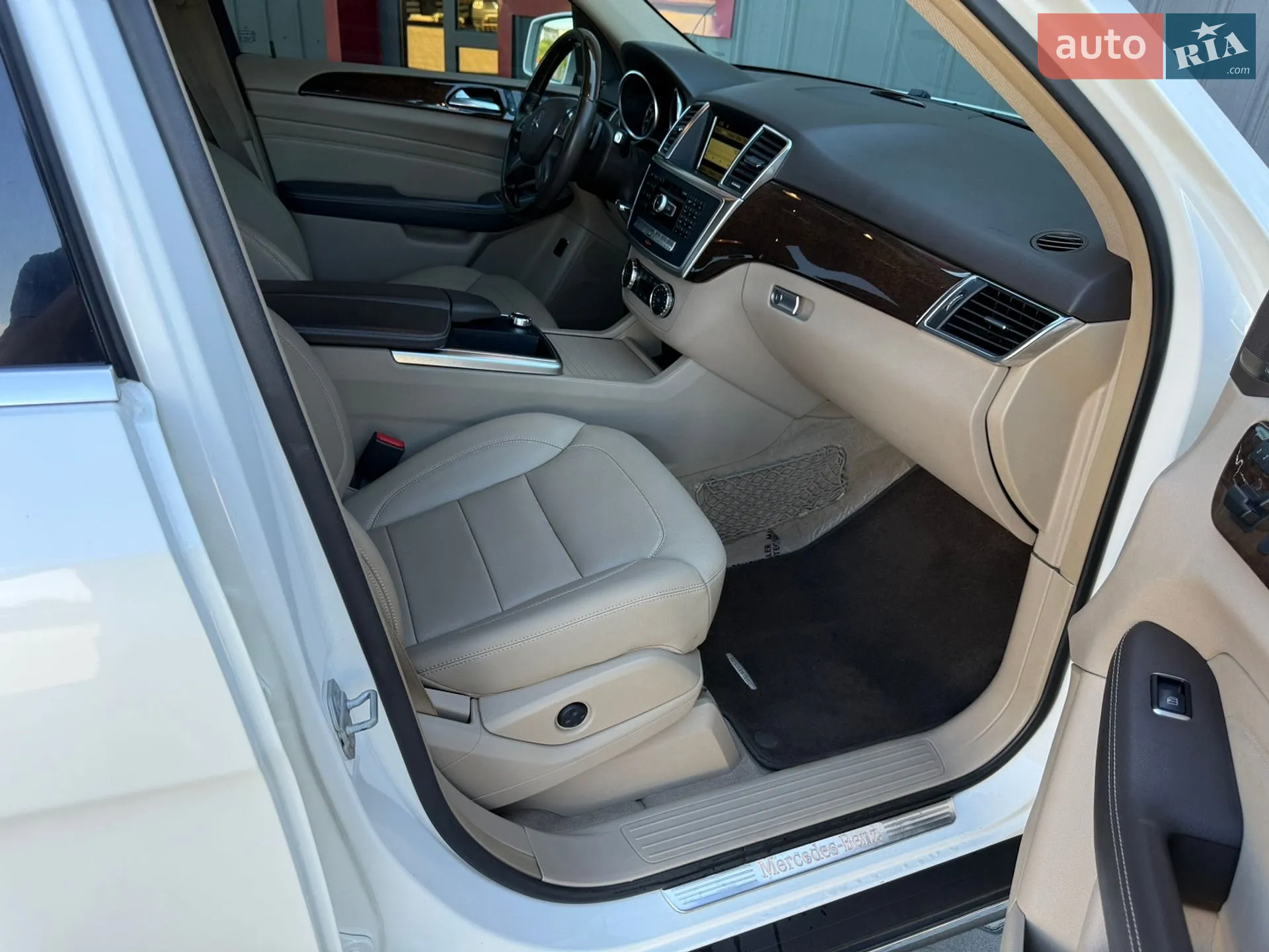 2012 Mercedes-Benz M-klasse - мініатюра 38
