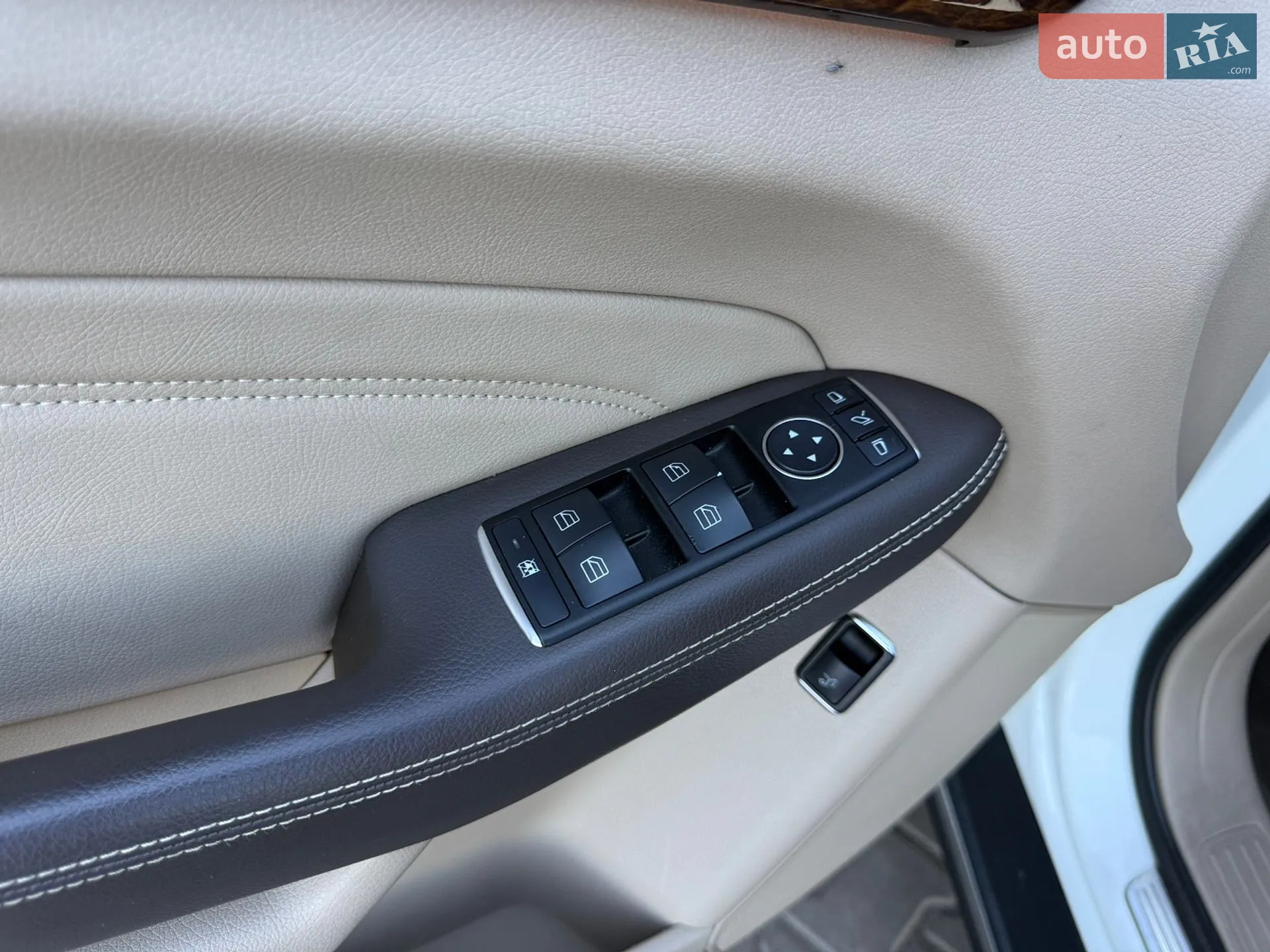 2012 Mercedes-Benz M-klasse - мініатюра 60