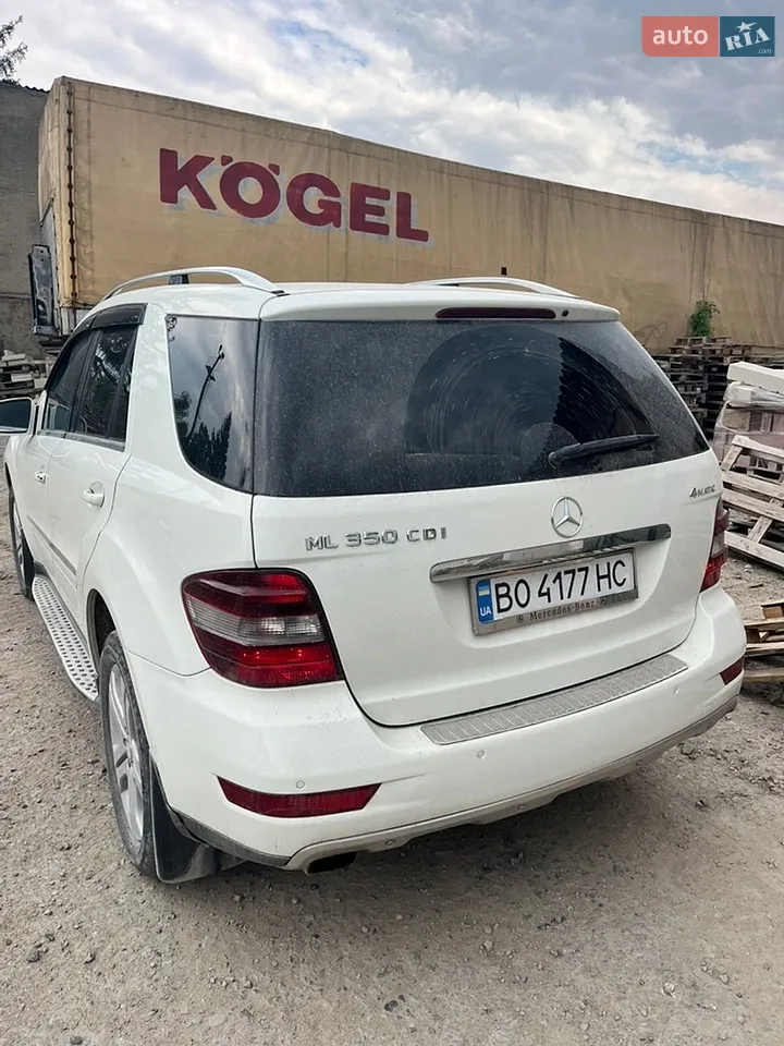 2011 Mercedes-Benz M-klasse - мініатюра 28