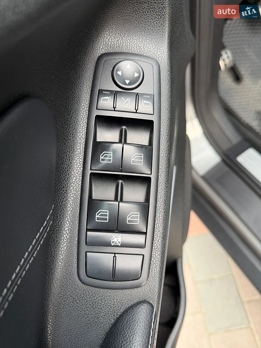 2010 Mercedes-Benz M-klasse - мініатюра 10