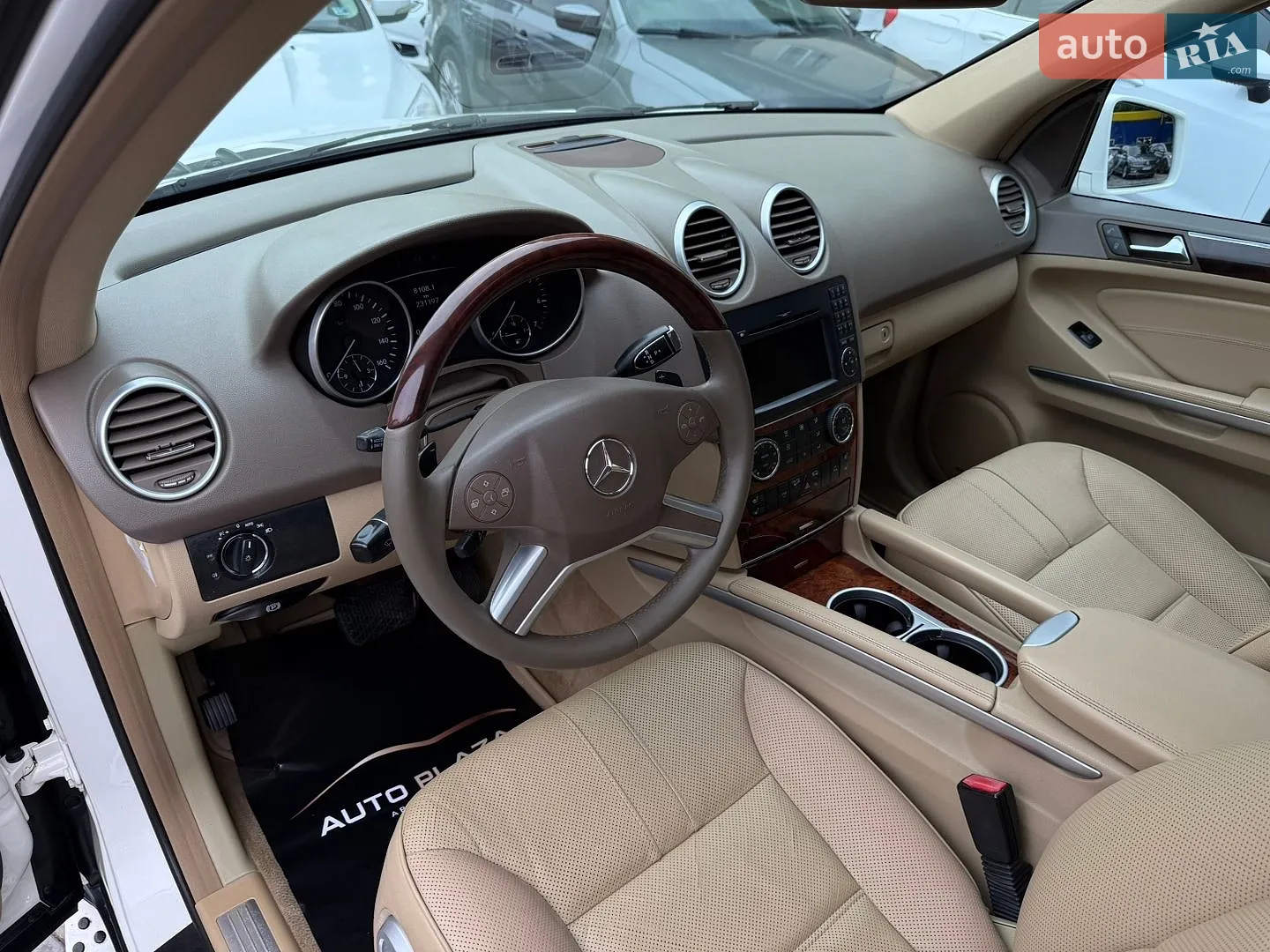 2011 Mercedes-Benz M-klasse - мініатюра 39