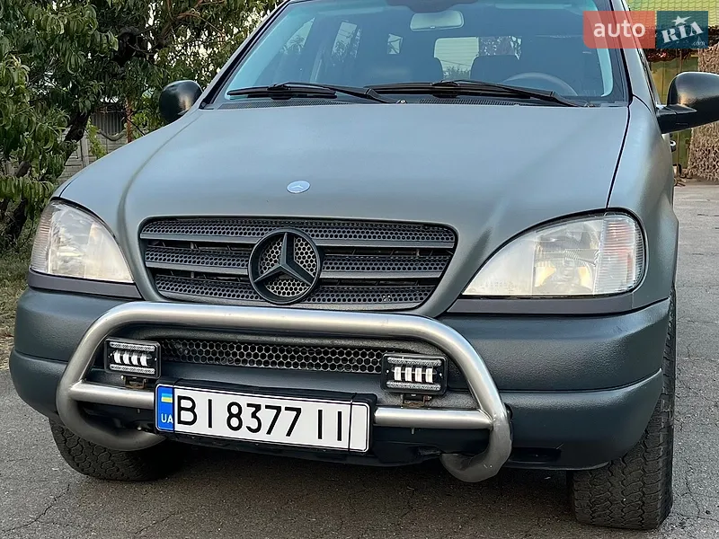 Mercedes-Benz M-Class 2000