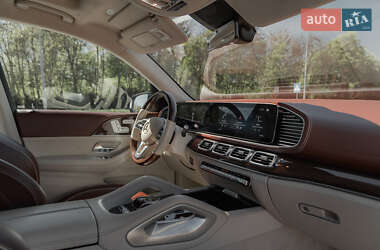 Внедорожник / Кроссовер Mercedes-Benz Maybach 2021 в 