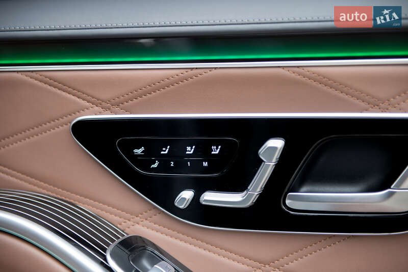 Седан Mercedes-Benz Maybach 2022 в Мукачево