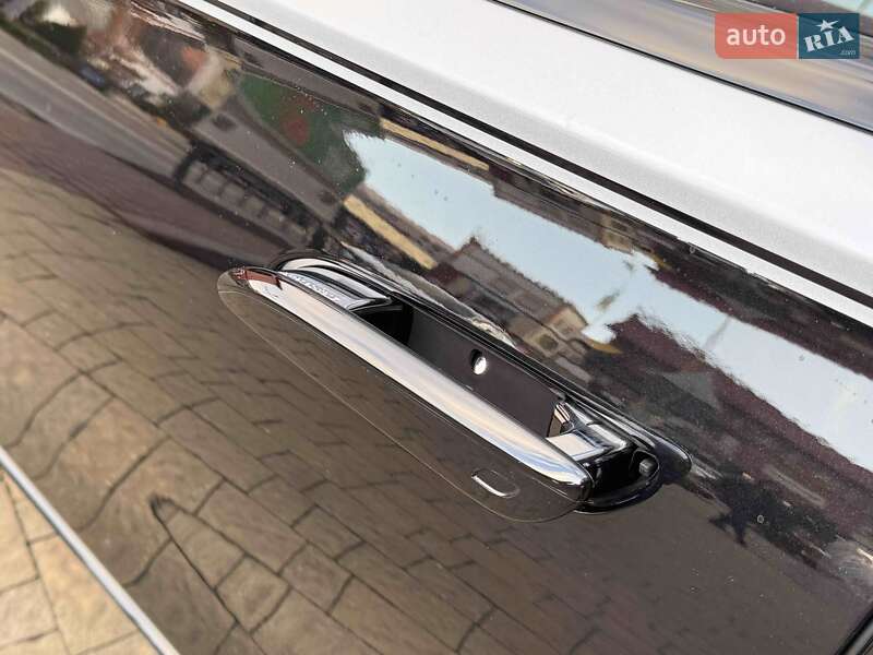 Седан Mercedes-Benz Maybach 2021 в Львові