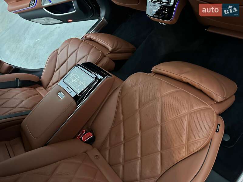 Седан Mercedes-Benz Maybach 2022 в Киеве