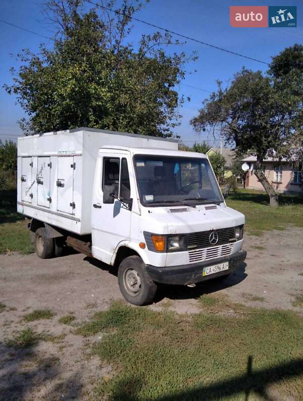 Минивэн Mercedes-Benz MB-Class 1994 в Смеле