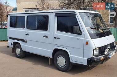 Микроавтобус Mercedes-Benz MB-Class 1990 в 