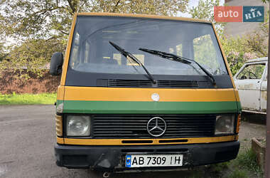 Минивэн Mercedes-Benz MB-Class 1990 в 