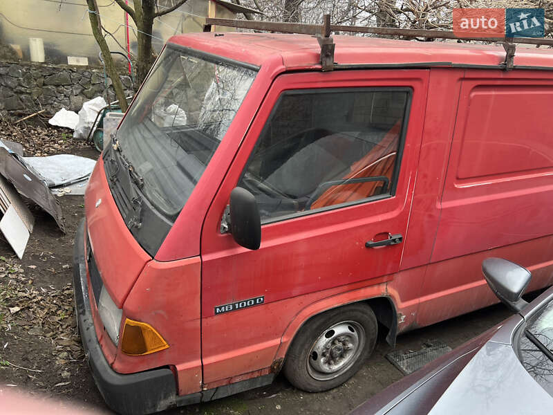 Вантажний фургон Mercedes-Benz MB-Class 1995 в Дніпрі