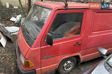 Грузовой фургон Mercedes-Benz MB-Class 1995 в 