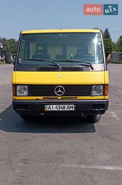 Минивэн Mercedes-Benz MB-Class 1989 в 