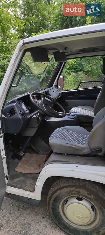 Грузовой фургон Mercedes-Benz MB-Class 1995 в Хмельницком
