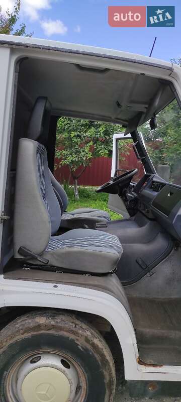 Грузовой фургон Mercedes-Benz MB-Class 1995 в Хмельницком