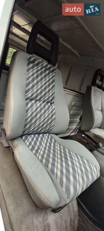 Грузовой фургон Mercedes-Benz MB-Class 1995 в Хмельницком