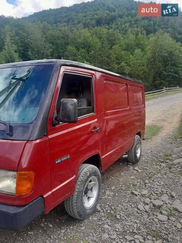 Вантажний фургон Mercedes-Benz MB-Class 1995 в 