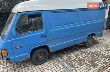 Грузовой фургон Mercedes-Benz MB-Class 1990 в 